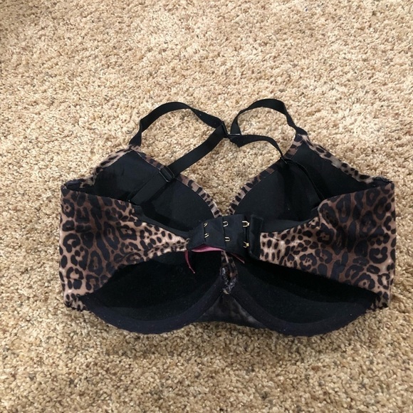 Betsy Johnson Bra/ size 30 DDD/ hock and closure REG & racetrack / leopard print - Picture 5 of 9